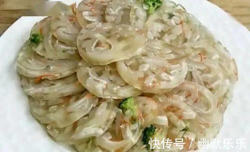 做猪皮冻时,直接下锅煮是错的,多加一步,猪皮冻筋道Q弹无腥味