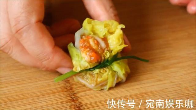 白菜|白菜浑身都是宝，教你秘制做法，不炒不炖，鲜嫩多汁，营养丰富