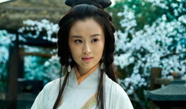 关羽|为助刘备，关羽、张飞互砍对方妻小来看看张飞的美妻，很有来头