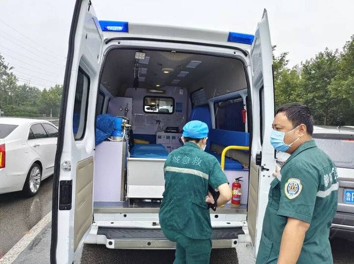 雨天|雨天!聊城孕妇半路产子,多亏他们及时出现