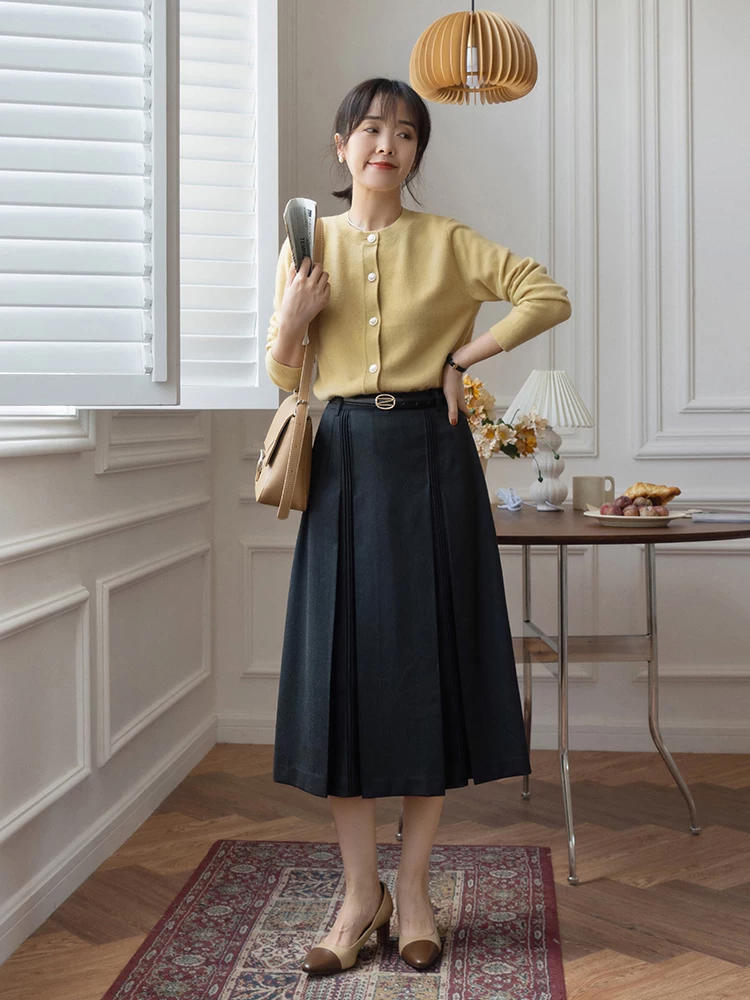 毛衣|40岁的时髦女人,衣服不会买太多,有“毛衣”就够了