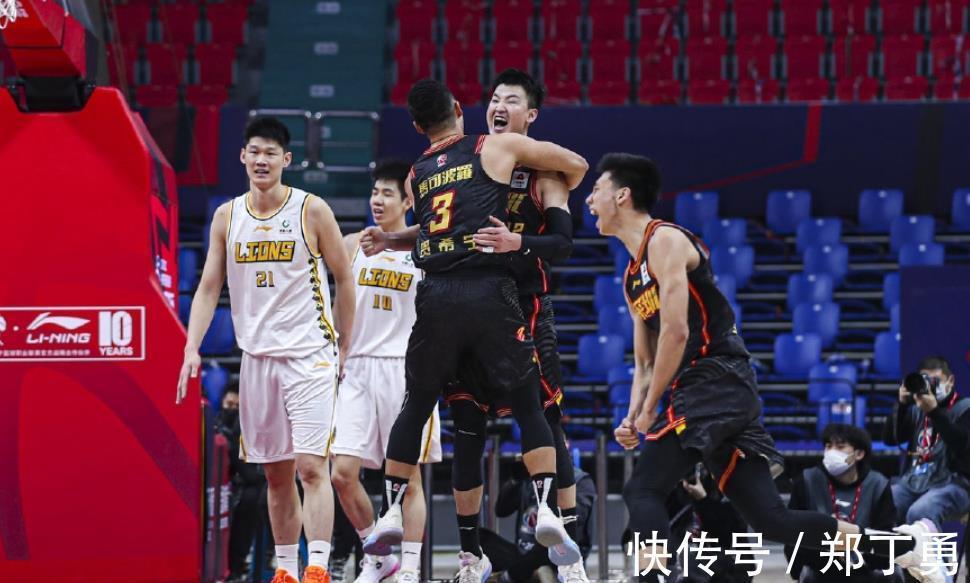 cb狂胜34分!广厦3星62+15打疯了,CBA黑马原形毕露,9连胜后4连败