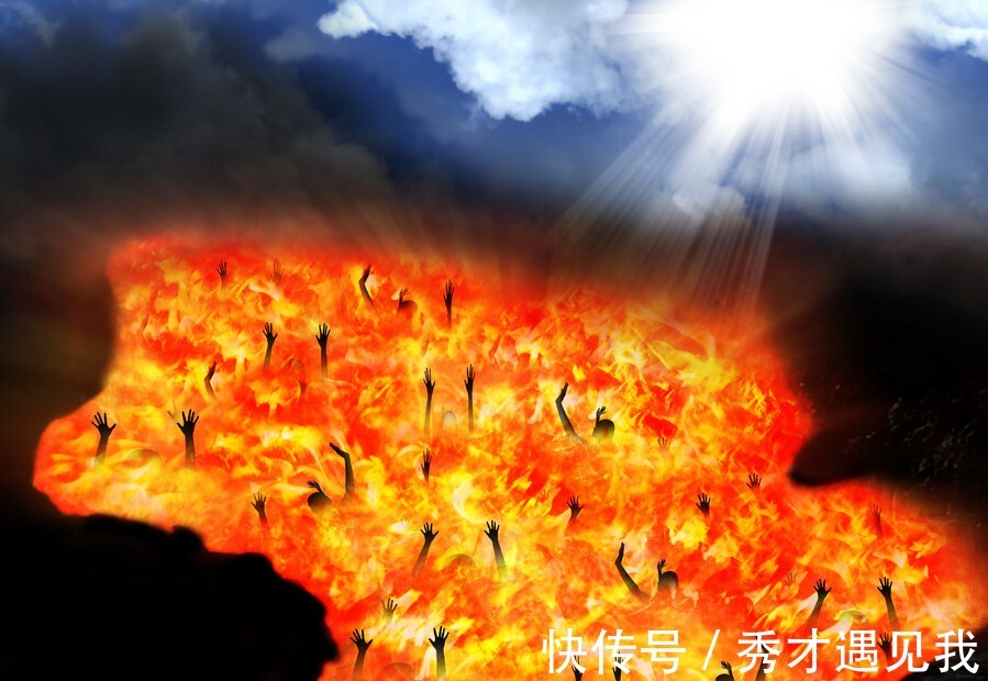 雕像@醉酒睡破庙,醒来撞倒雕塑,原来父亲留了金子给他