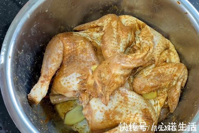 立秋后,多给家人这样蒸鸡吃,鸡肉嫩滑又滋补,营养不流失,解馋