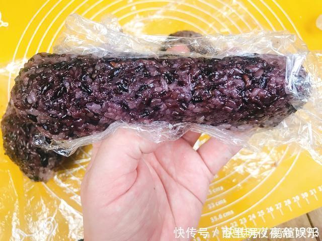 糯米简单蒸一蒸,卷一卷,比寿司还好吃,营养丰富口感好