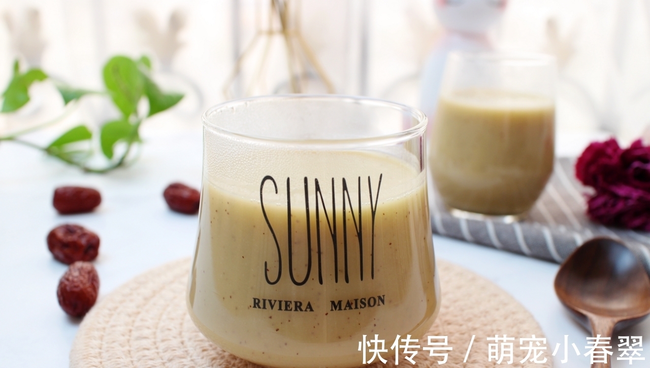 打豆浆时,加入这两样食材,口感清甜香浓,每天一杯润肺解渴