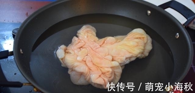 猪大肠10人9人炒不脆,只需简单1招,做出来的大肠脆爽不韧,解馋