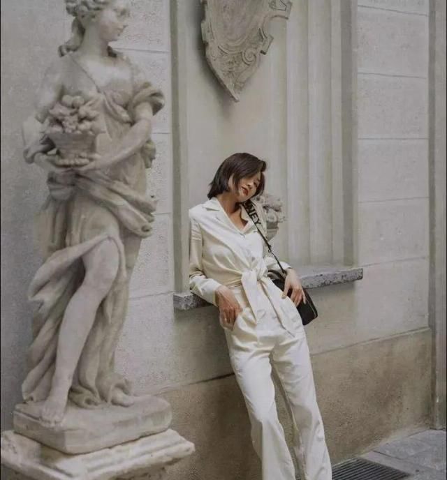 春夏白色系穿搭高级又好看,让你清凉一夏