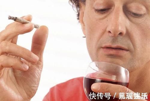 失眠|长期失眠的“帮凶”找到了，晚睡不是最猛的，“它”才是第一名