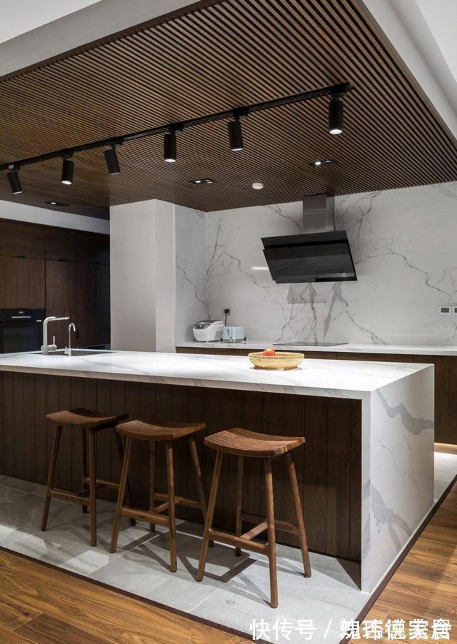 户型|220㎡大平层,大横厅7米长,换成我也心甘情愿买高层,比别墅舒服