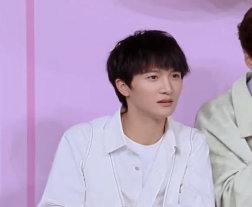 《快乐大本营》最新预告，顶流女艺人难得来袭，还有众多综艺咖！