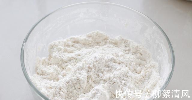 红薯还能做甜点,无需打发黄油搅拌就行,简单零失败一次就能成功!