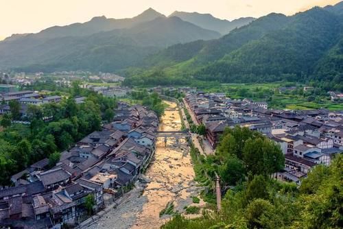 老年|别只知道西塘乌镇，国内这20个小众且原始的古镇一样值得去