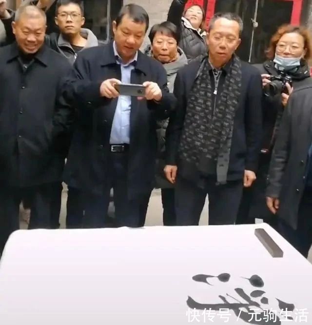 毛笔&“网红校长”郑强秀书法,字迹遒劲有力,端正大气,笔笔精彩