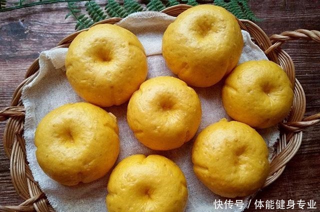 入秋蒸包子,我迷上这馅料,无需加糖自带香甜,比豆沙包好吃