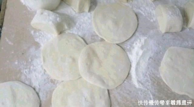 想吃|想吃水煎包不用买，自己在家做色香味美，做法简单，全家都爱吃