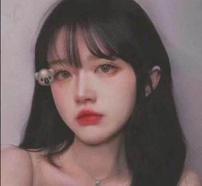 女生嘴唇有这“3个特征”，“死亡芭比粉”都能驾驭，尤其第三个