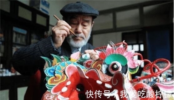 扎葬礼#中国葬礼纸扎,荣登巴黎艺术展,法国人不禁感叹中国人太浪漫了