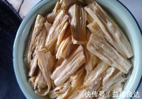泡腐竹时，别放水里直接泡，教你饭店的做法，简单快速还劲道