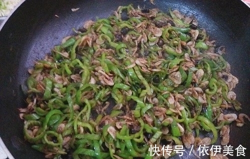 豆豉|别只会用虾皮做汤了,和它一起炒,比肉还香,鲜美下饭还能补钙