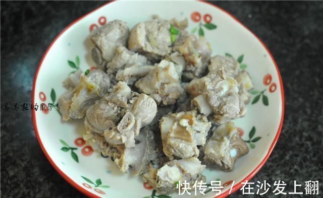 宴客菜|天热，排骨别再红烧了，教你新做法，不用一滴油，清爽不上火