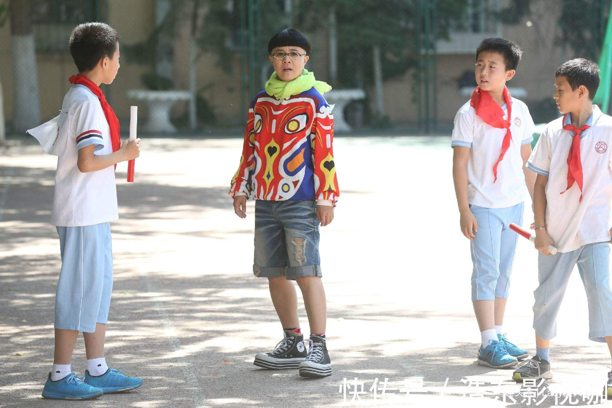 发型 中年女性最另类穿搭54岁金龟子依然长不大,发型可爱穿搭稚嫩