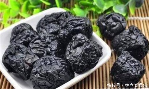 黑木耳|人到中年想长寿,不妨多吃3种食物,排毒抗衰,清理肠胃