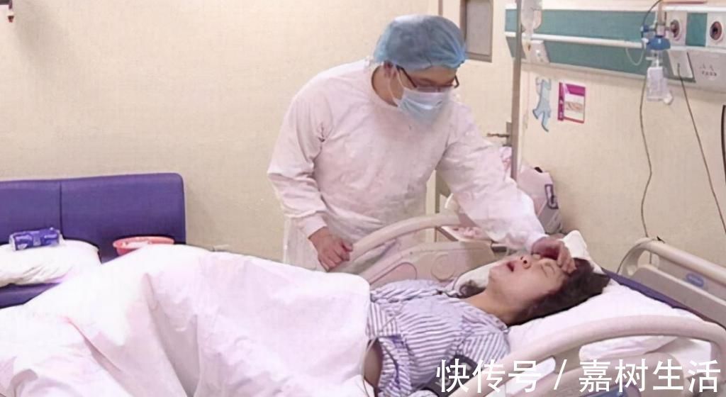 直播|国外产妇直播生娃,不走寻常路用手拽出来,网友:不愧是战斗民族