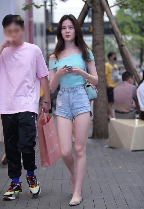 衣服|一字肩的衣服找不到适合自己的吗？你有什么样的设计