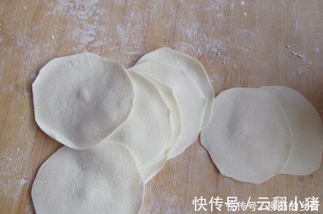 馅料|吃饺子这馅真鲜,比韭菜芹菜好吃多了,出锅连吃30个,比肉馅好吃