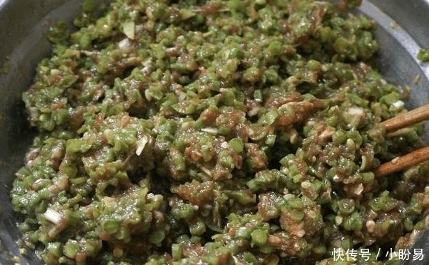 活了那么久，此种饺子馅我还是第一次吃，我连吃了三碗