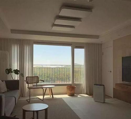 小窝|韩国人的温馨小窝,简洁利落的家居布置,房间不大却越住越大