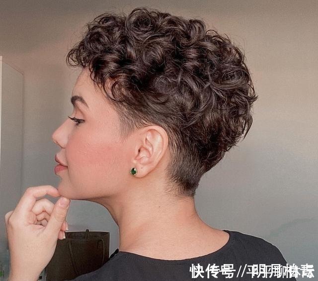 短发 女人过了40岁发型别乱剪,不如试试这12款,无论长短都很美