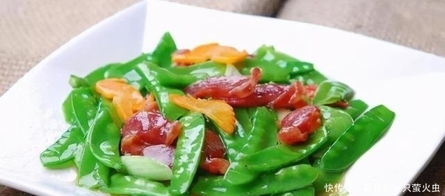 炒荷兰豆时,切记不要直接下锅炒!教你一招,翠绿爽口又入味