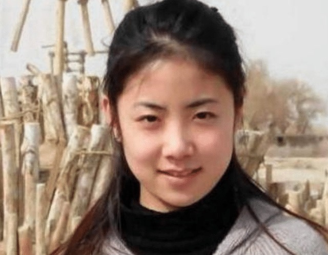 因太漂亮被趙本山力捧，卻拒絕飯桌潛規(guī)則，現(xiàn)退圈教書自在生活