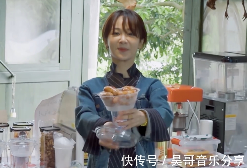 香腸|楊紫跑倉庫賒香腸，一碗烤腸太搶鏡，導演張航希都忍不住偷笑