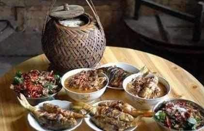 打油茶|老人把鱼装进坛子，20年后取出招待客人，不是本地人都不敢动筷！