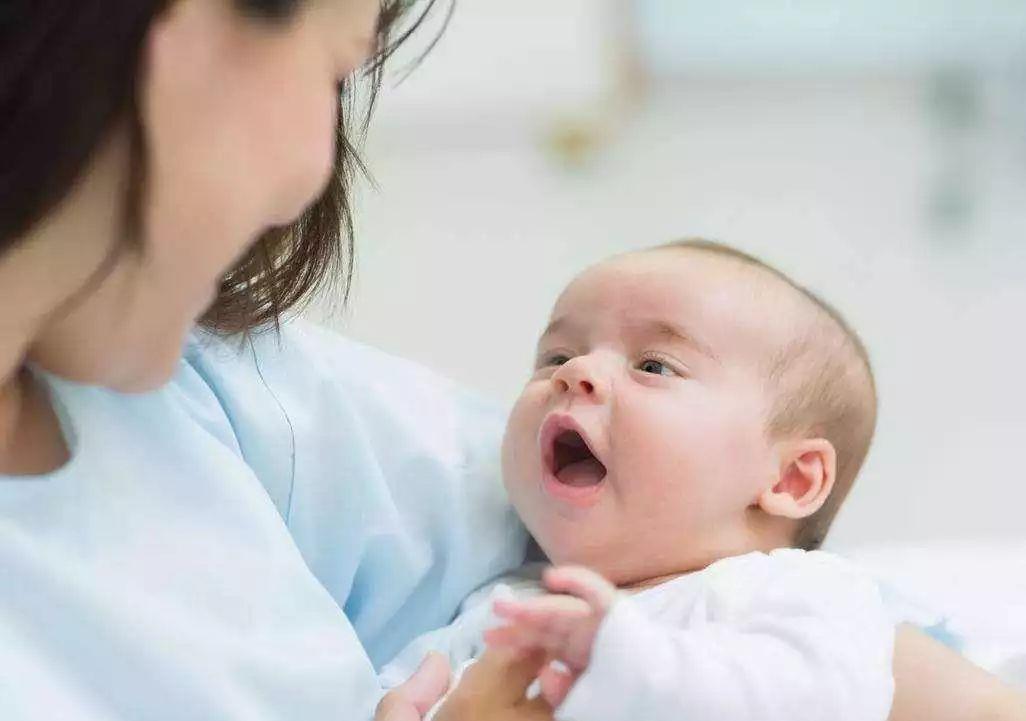 哺乳期|哺乳期满足宝宝要注意，4个时刻不宜给娃喂奶，影响baby健康成长