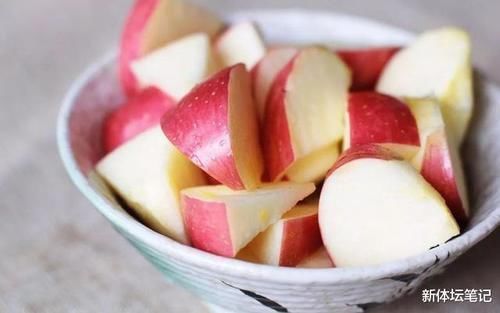 血糖控制|糖尿病人每天吃一个苹果,对血糖有什么影响吗?医生这样回答