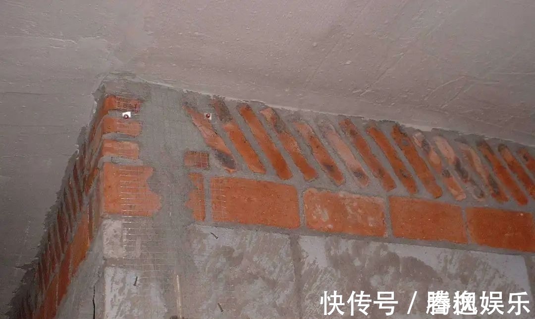 铁丝网|师傅告诉我家里墙面出现裂痕,可能是装修时漏了这个小东西!