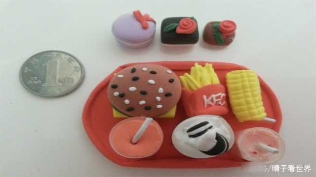 比例缩小|全球最小的肯德基,客人只能趴着取餐,生意异常火爆却吃不饱