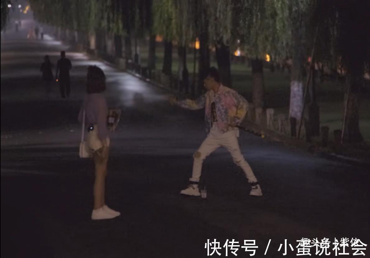 小鬼|恋恋剧中人小鬼、吴宣仪全程尴尬脸，许魏洲、乔欣却甜蜜闹绯闻