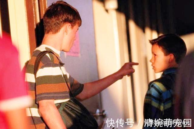 决定权|这种“毒友谊”比早恋更可怕,孩子不自知,爸妈最好及时“扼杀”