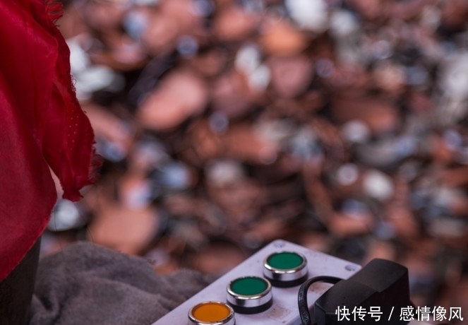 喝完|这个酒坊五块钱一碗酒 喝完随你摔,已经超过四十万人在这里摔碗