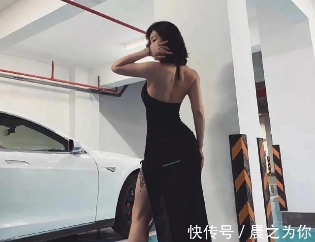 运动|25岁蜜桃女孩,身材凹凸有致,身材火辣,健身的效果明显