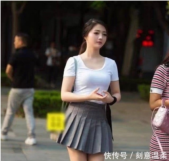 清纯|街拍:小姐姐,性感白皙,身材苗条时尚气质又清纯甜美!