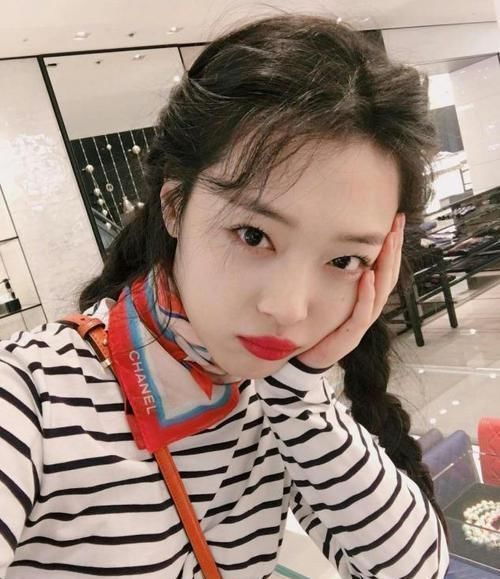 波波头|圆脸女孩一定要拒绝中分,显脸大还俗气,这几款发型才适合你