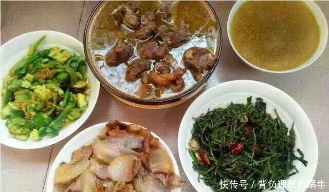 招待|男朋友第一次来我家,父母这样招待,感觉很丢脸