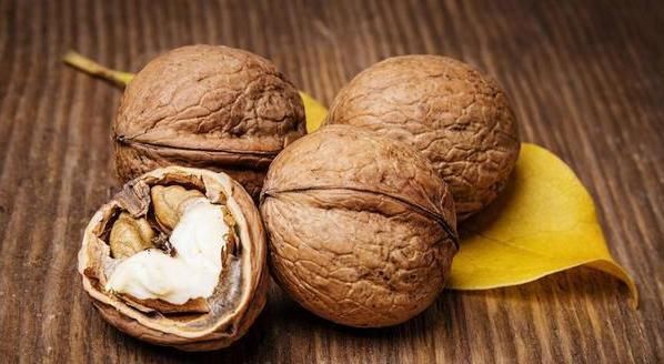 胆固醇|吃完核桃两小时之内,不要碰此物,有很多人不清楚,早知早好