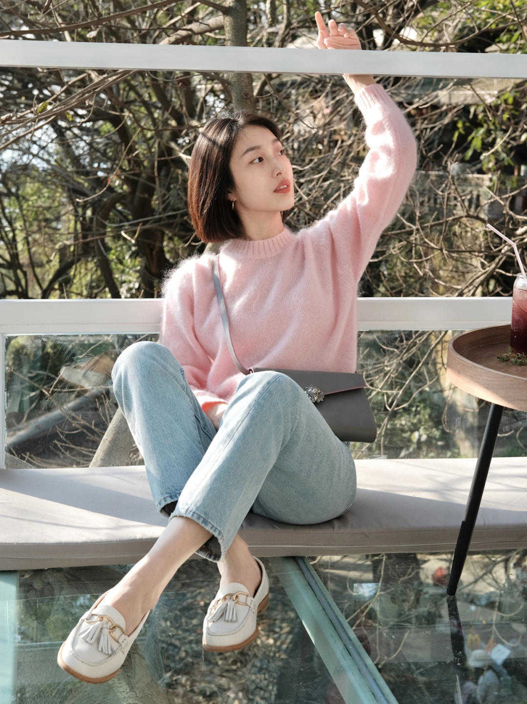 面料 适合冬天选择的粉色单品有很多,码住这“四”款,是真的很时髦